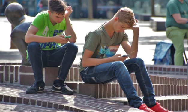 Todos los problemas que puedes tener si te conectas a una red WiFi pública
