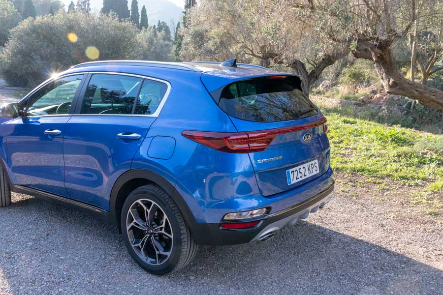 prueba tecnología Kia Sportage trasera de lado