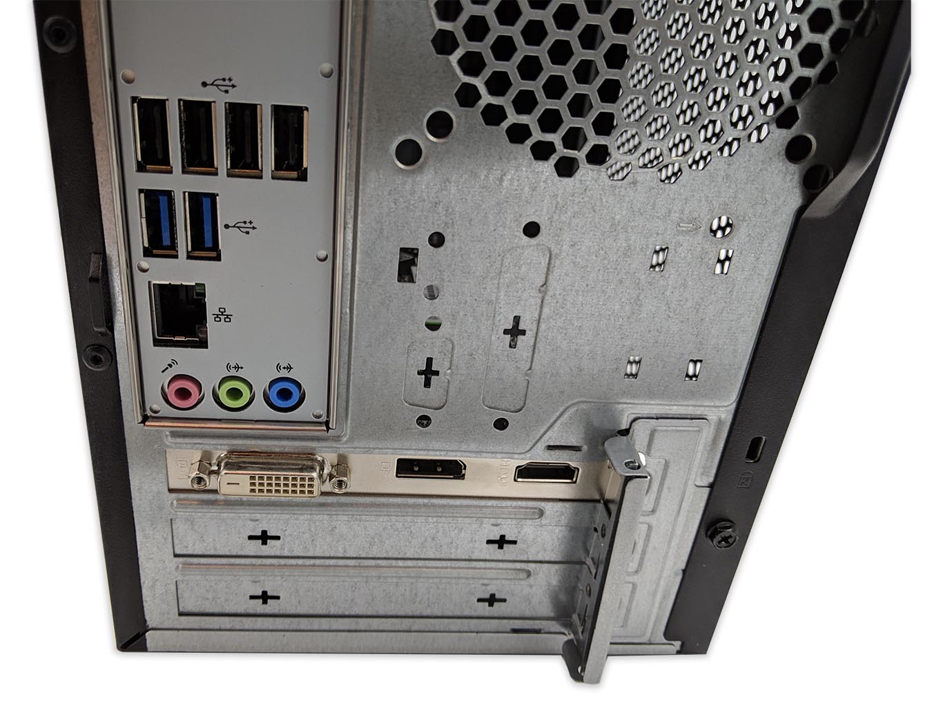 Acer Nitro 50 N50-600, análisis a fondo 5 Acer Nitro 50 conexiones traseras