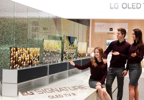 LG Signature OLED TV R, asà es el televisor enrollable de LG que venderá este año