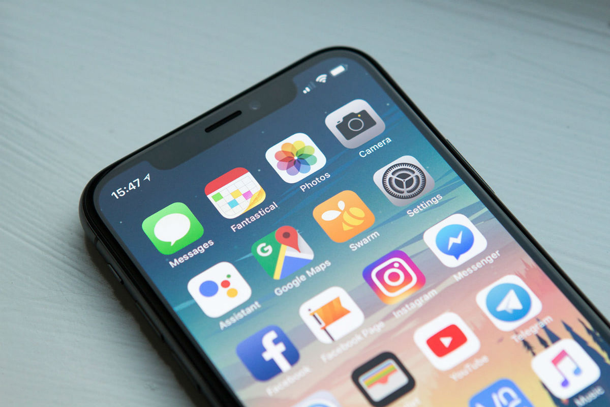 Apple exige a creadores de apps que eliminen la opción grabar la pantalla del iPhone 