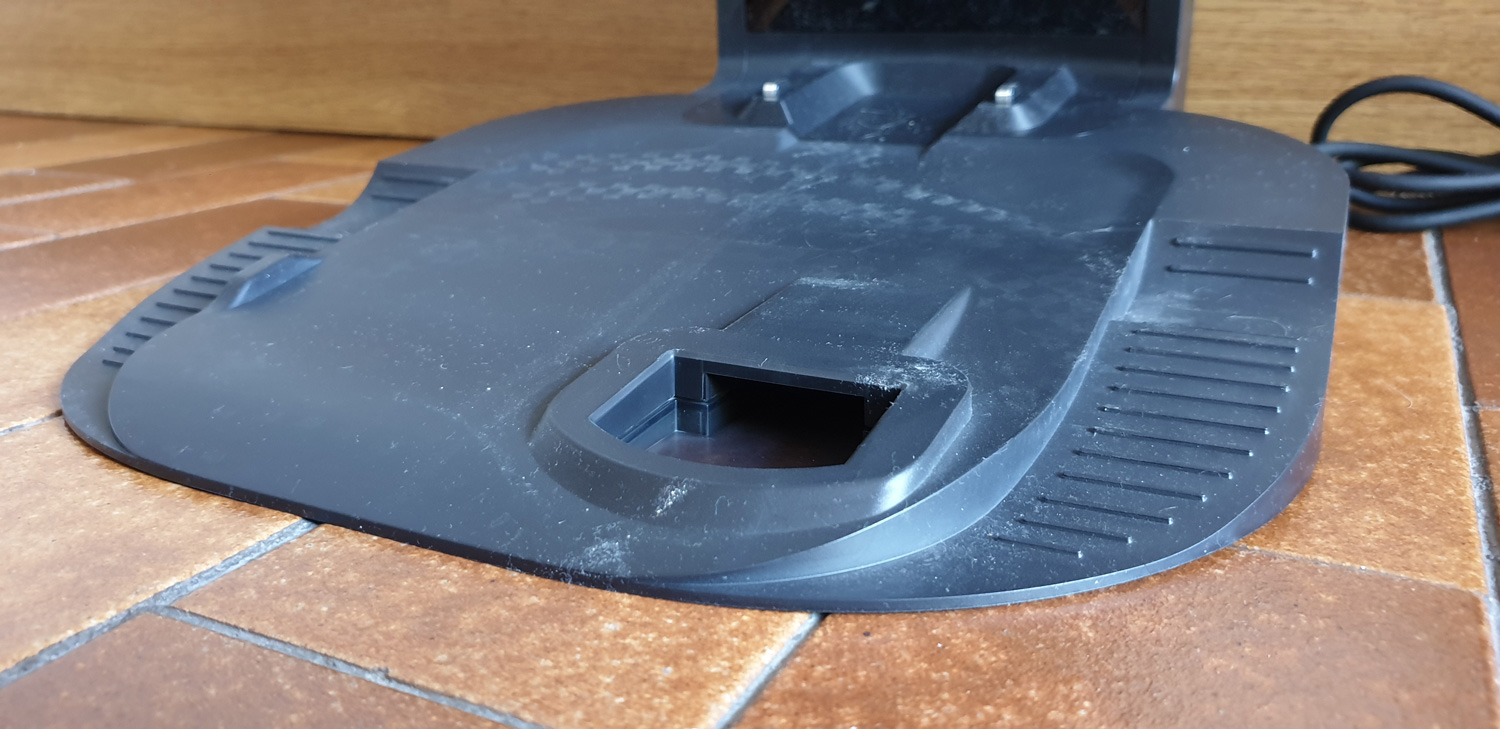 iRobot-Roomba-i7+-estacion-detalle