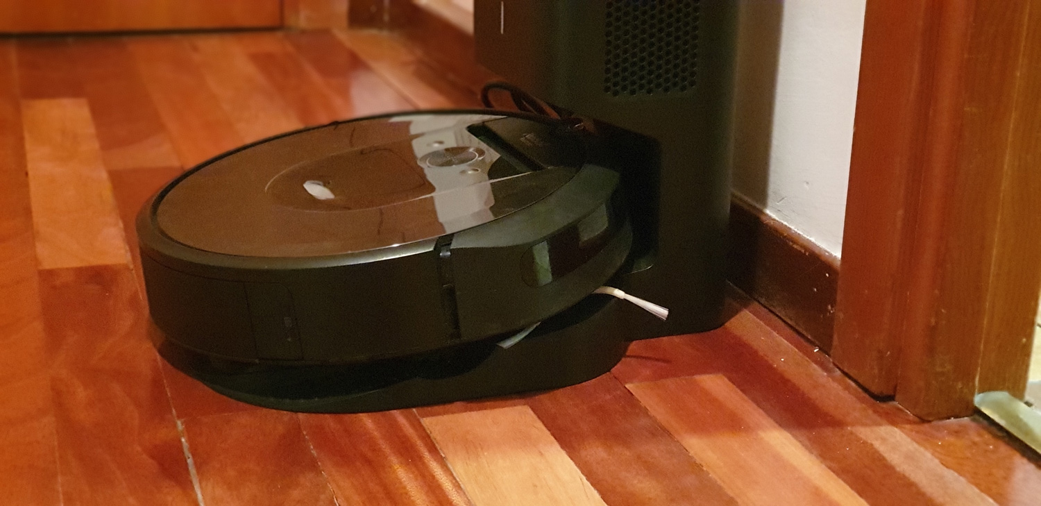 iRobot-Roomba-i7+-estacion01
