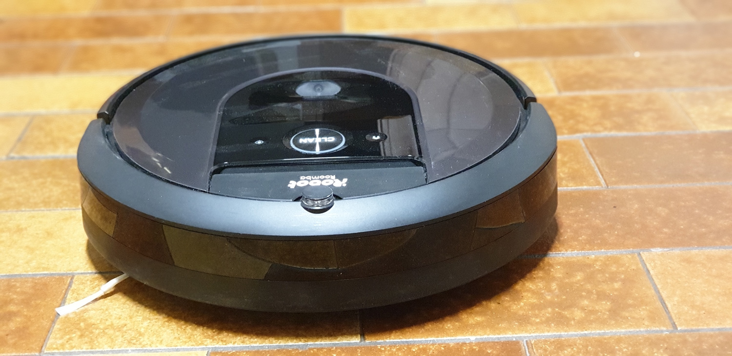 iRobot-Roomba-i7+-robot02