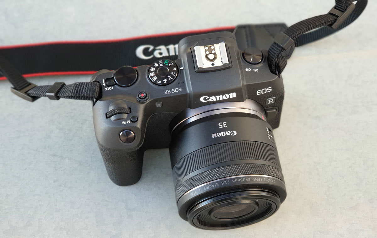 lanzamiento Canon EOS RP precio