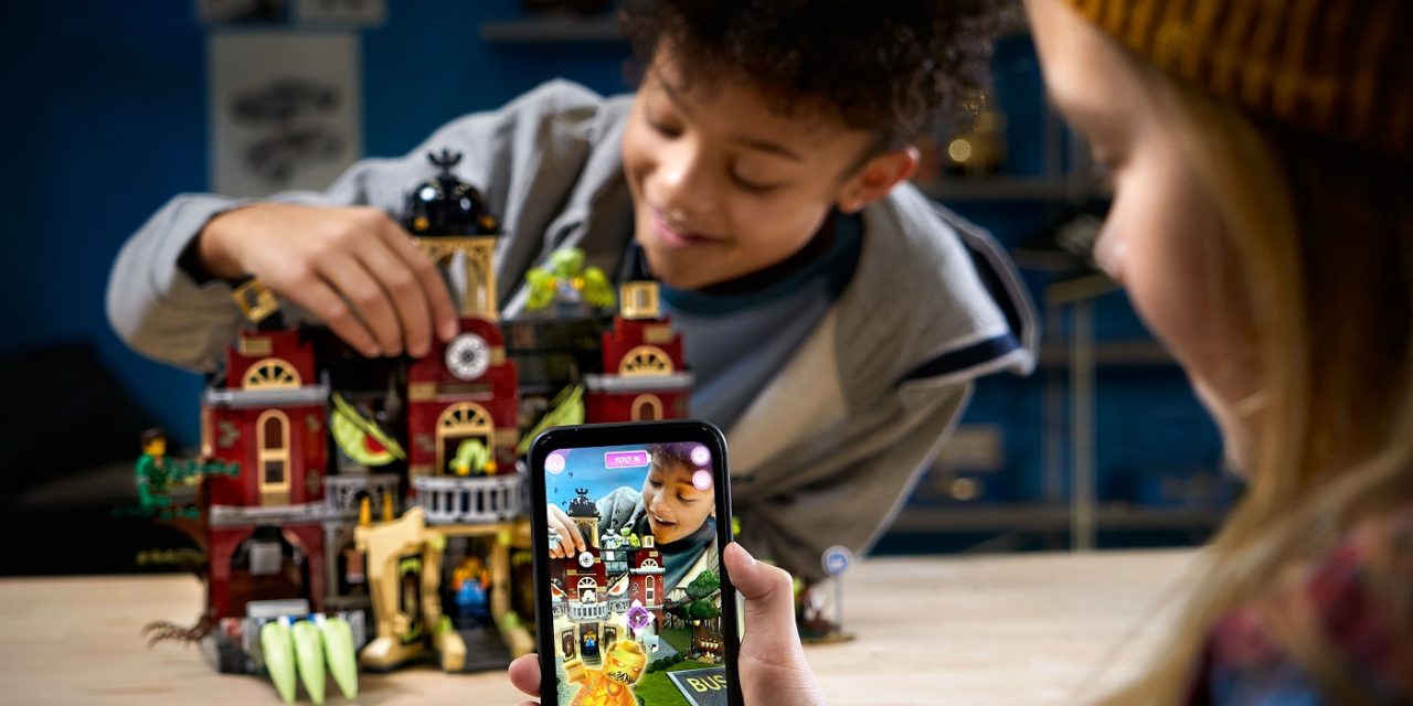 Nuevos juguetes de LEGO con realidad aumentada para investigar con el móvil
