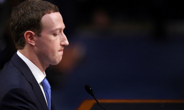 El Parlamento británico acusa a Facebook de hacer negocio con los datos de sus usuarios
