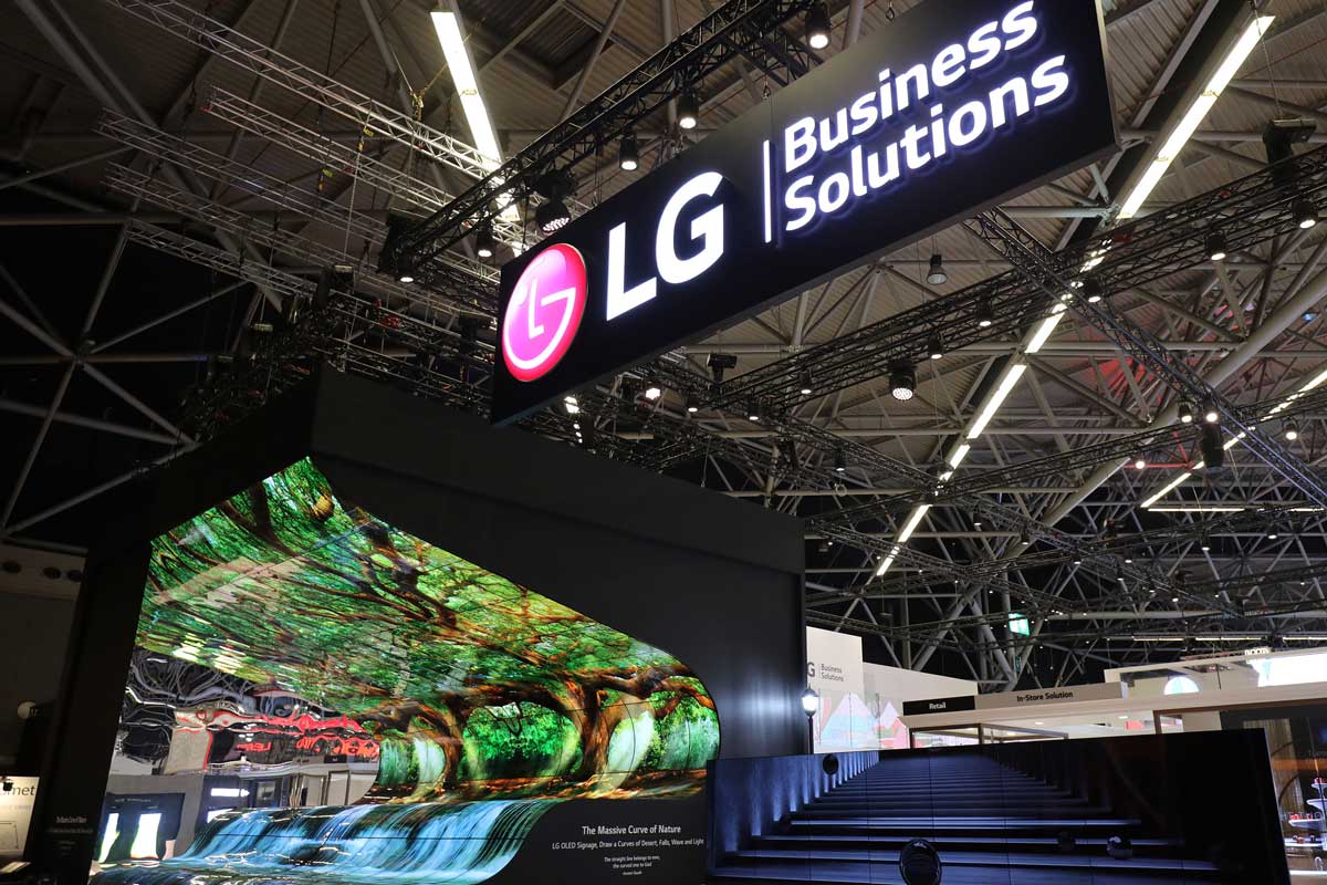 LG muestra en el ISE 2019 pantallas OLED flexibles y transparentes