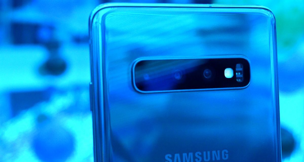 Samsung Galaxy S10, probamos durante unos minutos el nuevo móvil de Samsung