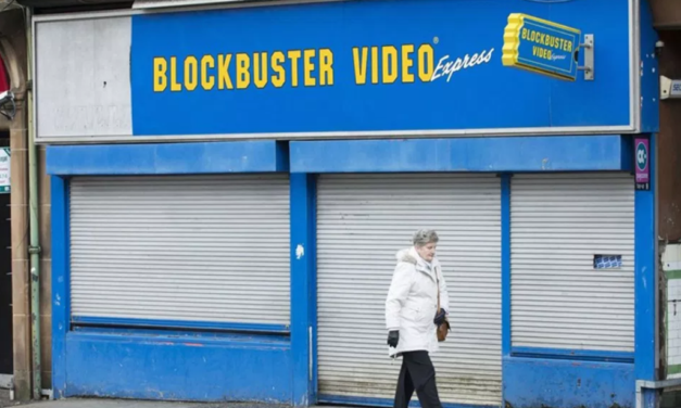 Blockbuster, la historia de cómo Netflix mató a la estrella del vídeo