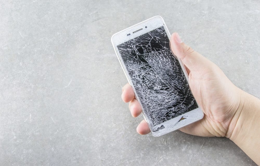 10 servicios online para reparar la pantalla de tu móvil con recogida