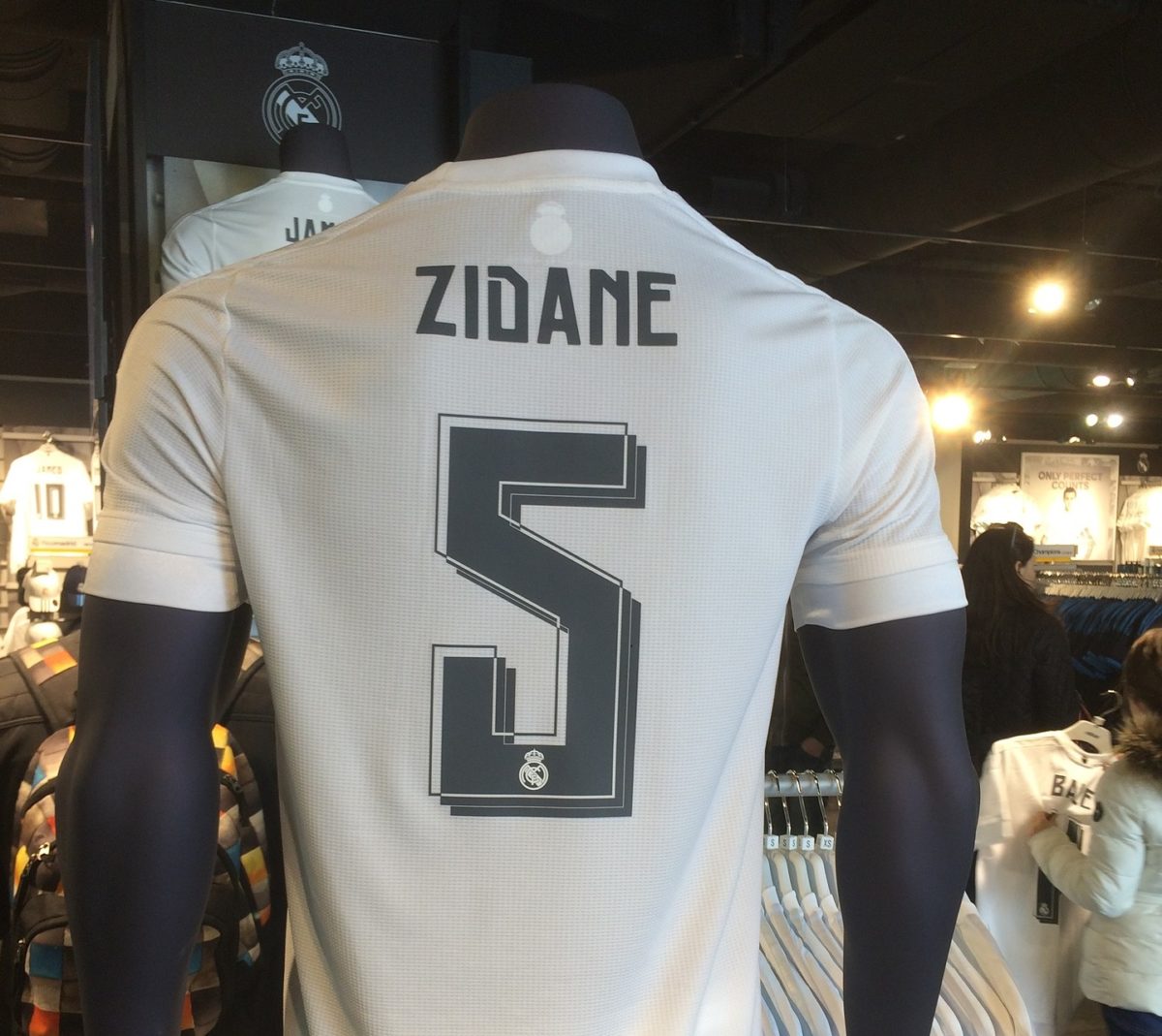 Los memes más graciosos de la vuelta de Zidane al banquillo del Real Madrid 1 Los memes más graciosos de la vuelta de Zidane al banquillo del Real Madrid