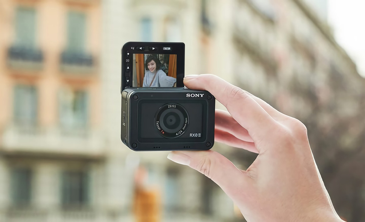 Sony RX0 II, nueva versión de la cámara de acción de Sony con pantalla 4 oficial Sony RX0 II pantalla