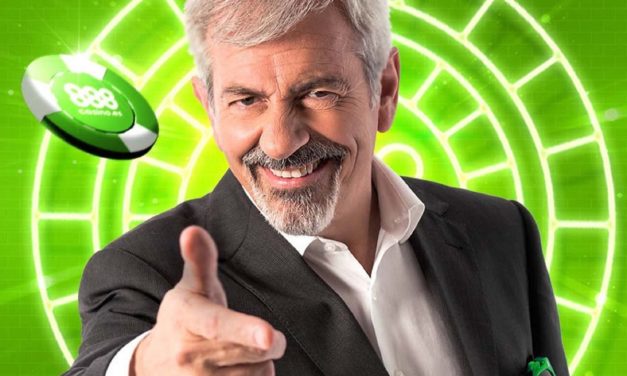 Multan a una casa de apuestas online por sus anuncios agresivos con Carlos Sobera