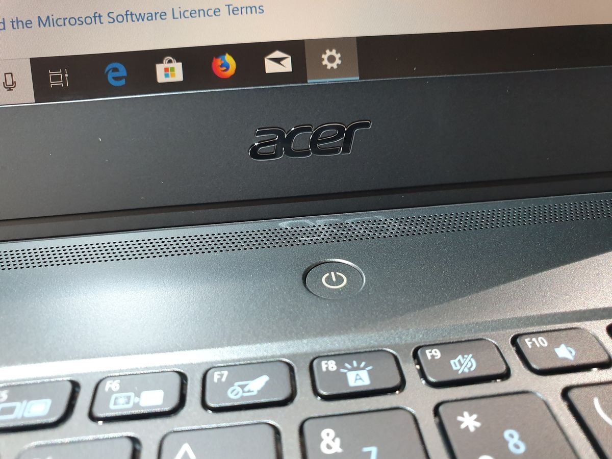 Acer TravelMate P6 3