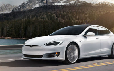 Elon Musk quiere que haya taxis autónomos de Tesla en 2020