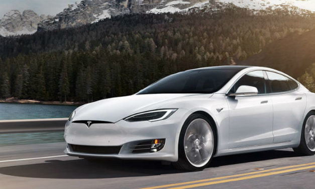 Elon Musk quiere que haya taxis autónomos de Tesla en 2020