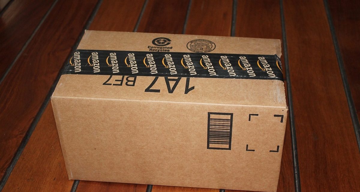 Amazon ofrece 9.000 euros a los empleados que repartan paquetes