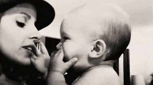 10 GIF del Día de la Madre para compartir por redes sociales 9 dia de la madre besucona