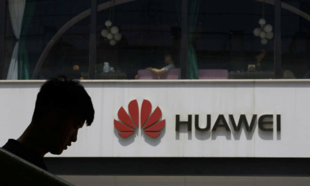 Trump permite a Huawei seguir operando en Estados Unidos hasta agosto