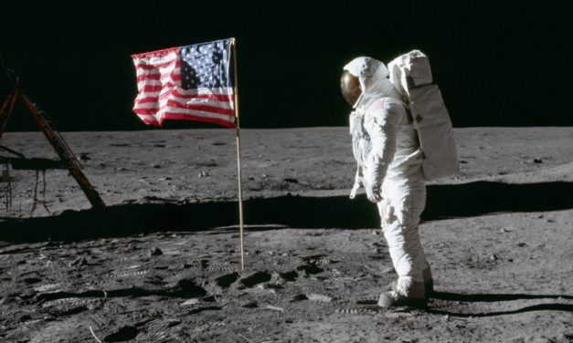 50 años después del hombre, la NASA anuncia que enviará una mujer a la Luna