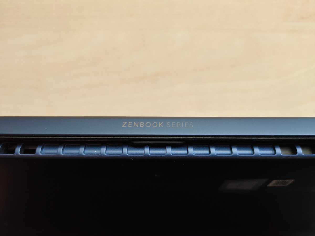 Asus ZenBook 14 UX433; análisis de un portátil elegante y compacto
