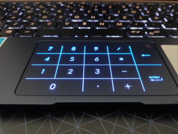 Asus ZenBook 14 UX433; análisis de un portátil elegante y compacto