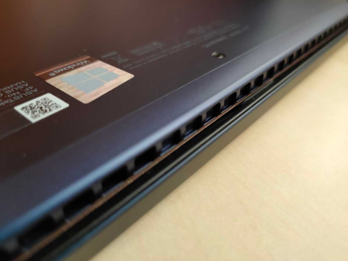 Asus ZenBook 14 UX433; análisis de un portátil elegante y compacto