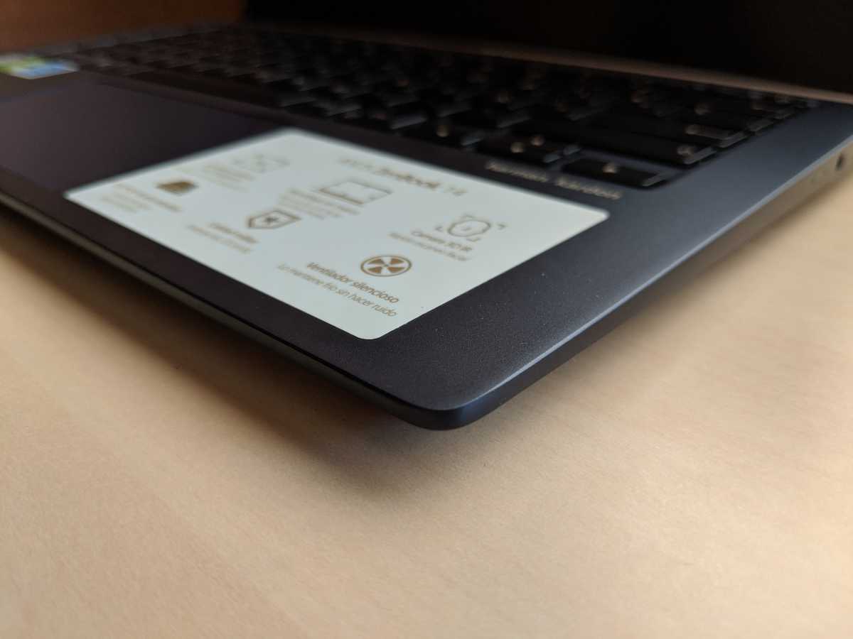 Asus ZenBook 14 UX433; análisis de un portátil elegante y compacto