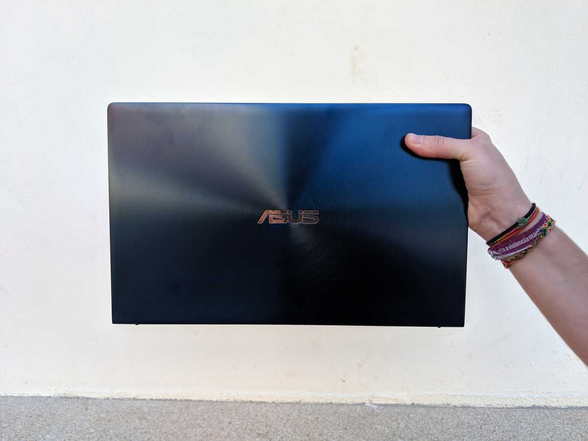 Asus ZenBook 14 UX433; análisis de un portátil elegante y compacto