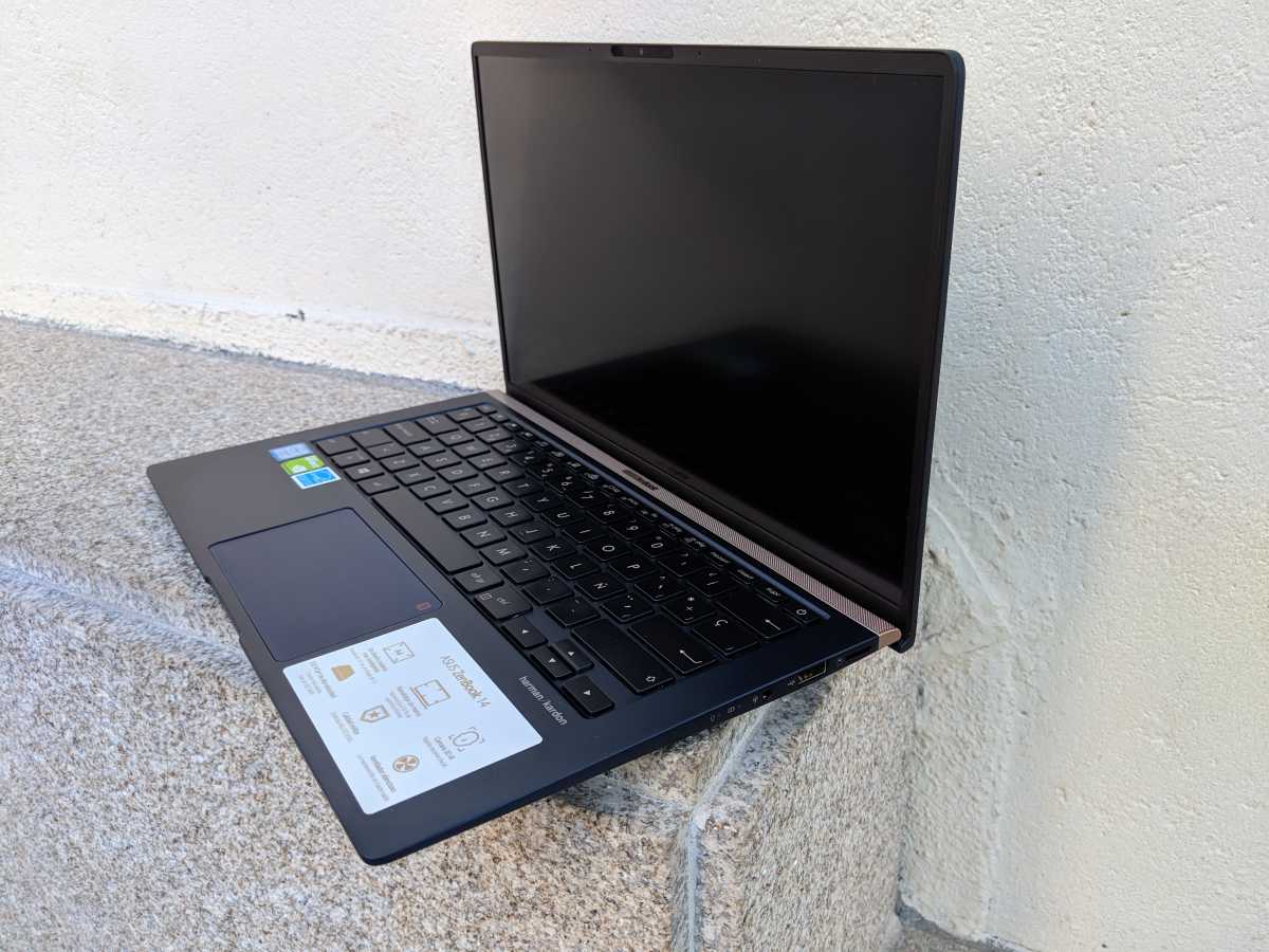 Asus ZenBook 14 UX433; análisis de un portátil elegante y compacto