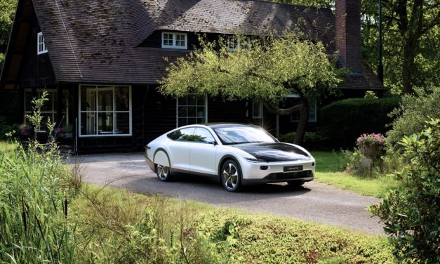 Crean un coche solar con autonomía de 700 kilómetros