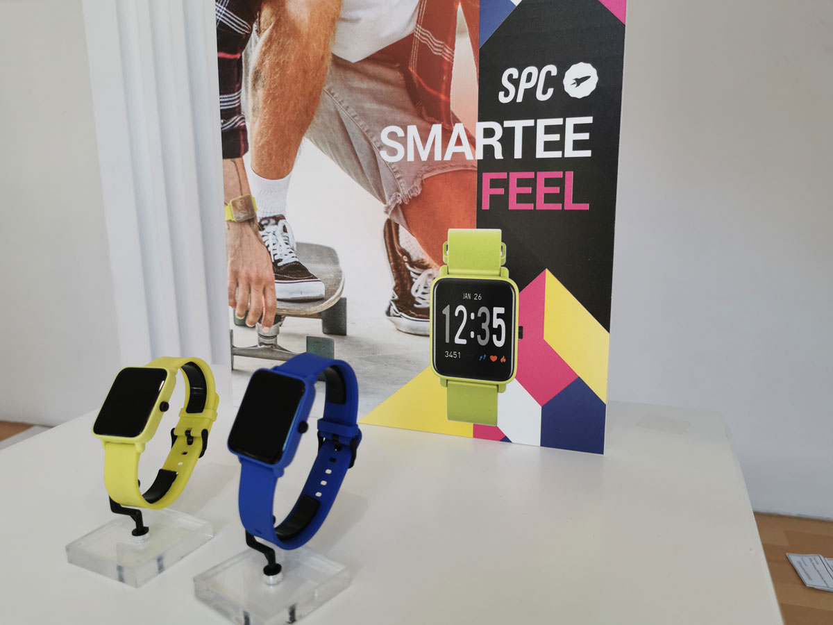 nuevos relojes, altavoces y auriculares baratos de SPC Smartee Feel