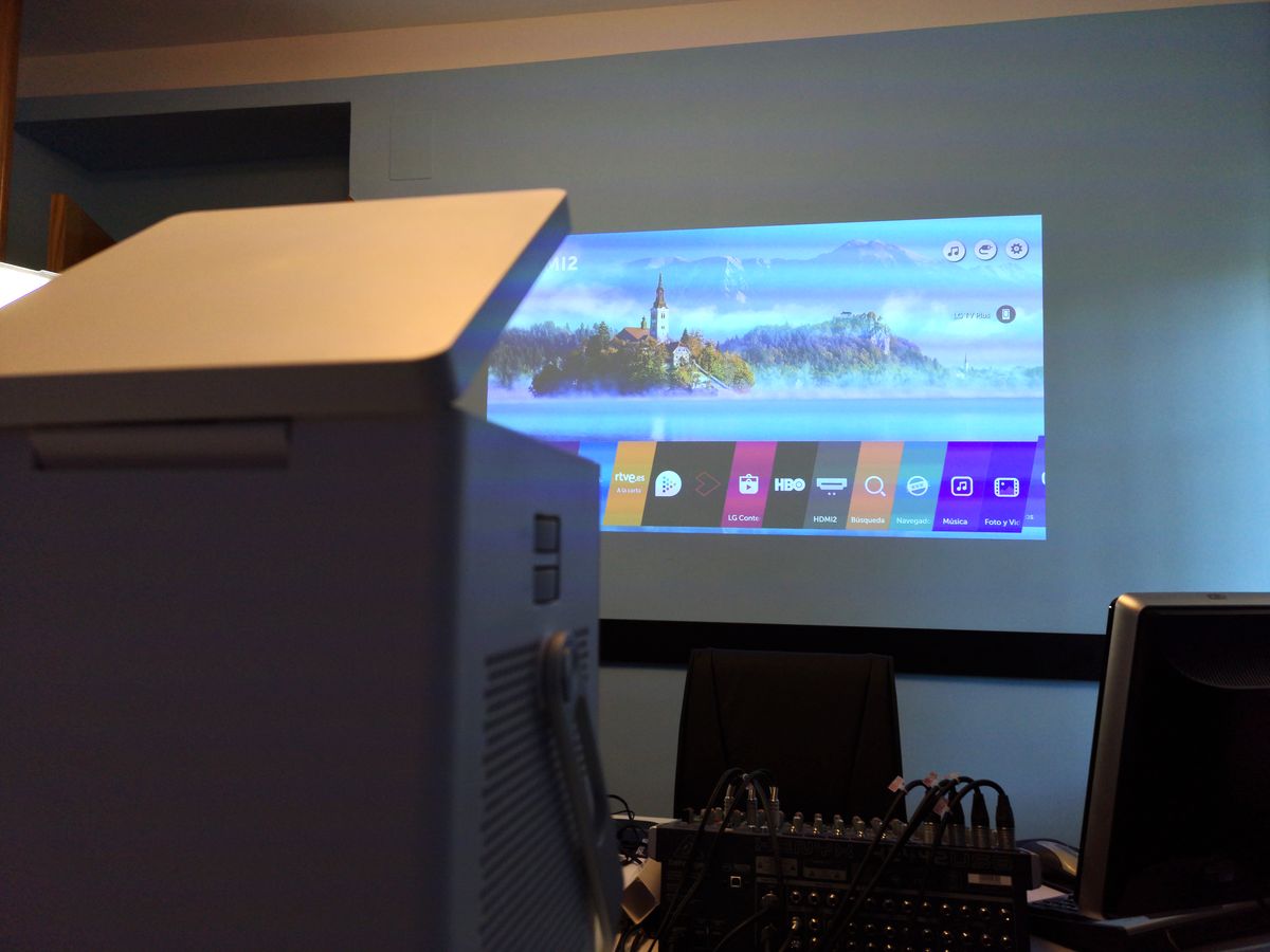 Así puedes ver una imagen 4K de 150 pulgadas con el LG Proyector TV 4K HU80KSW 2 Proyector láser LG 4K