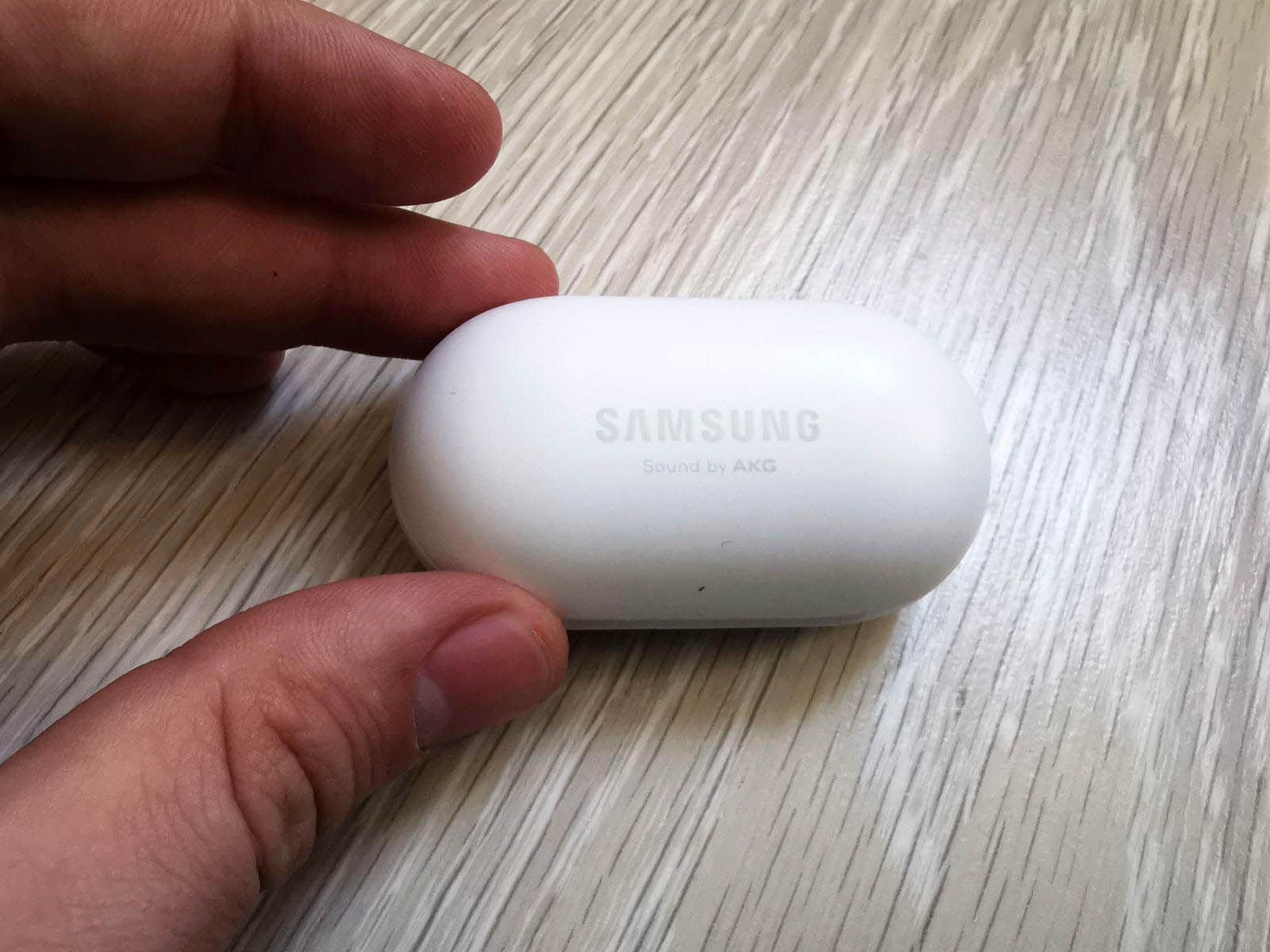 Samsung Galaxy Buds caja cerrada