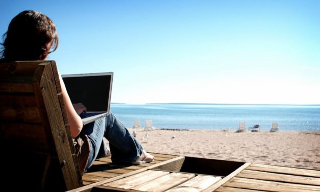 5 portátiles de Acer con buena autonomía para llevarte de vacaciones