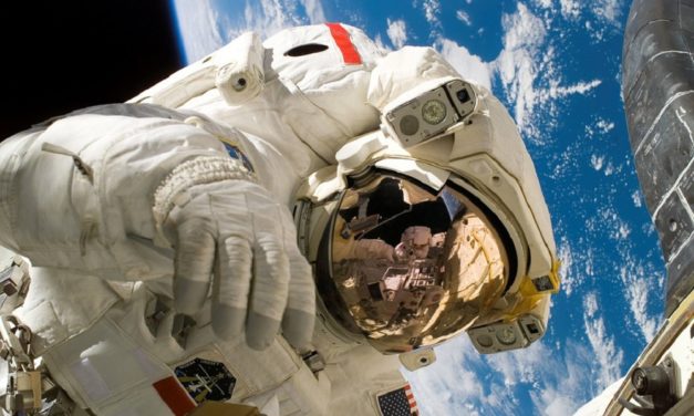 Una astronauta de la NASA, acusada del primer delito en el espacio