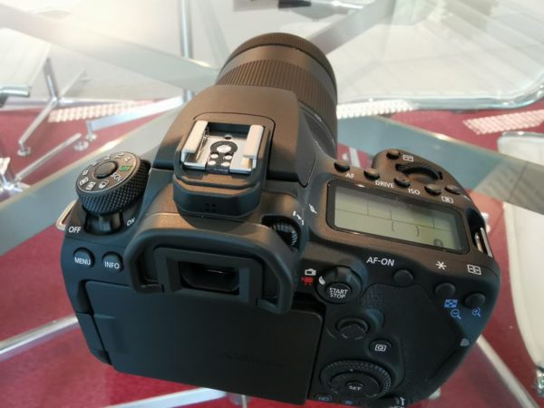 Canon-EOS-90D-26