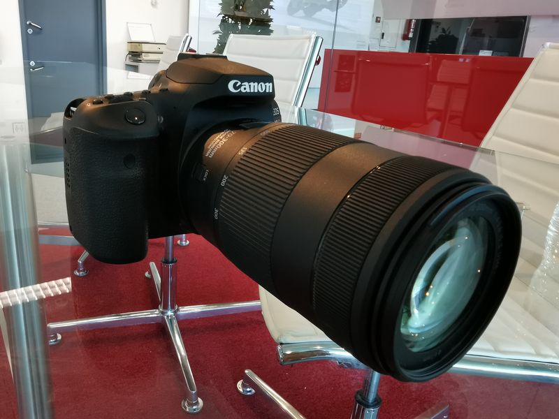 Canon-EOS-90D-27