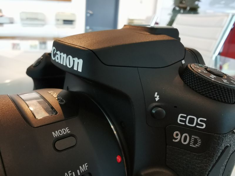 Canon-EOS-90D-28