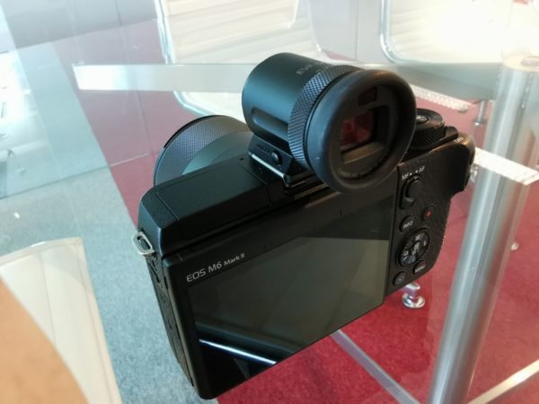 Canon EOS M6 Mark II-18