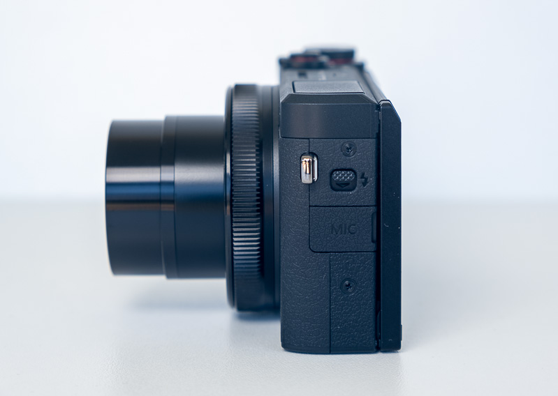 hemos probado Canon PowerShot G7 X Mark III conectores izq