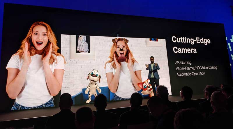 TCL 8K QLED X, televisor con resolución 8K e Inteligencia Artificial 4 televisores TCL 8K QLED X cámara