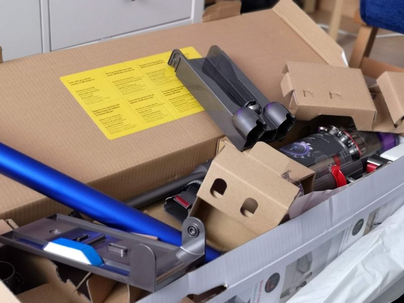 Mi experiencia con el aspirador Dyson V11 Absolute tras una semana de uso 3 unboxing