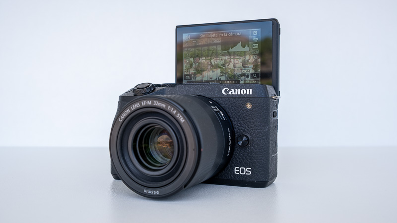 hemos probado Canon EOS M6 Mark II pantalla abatida