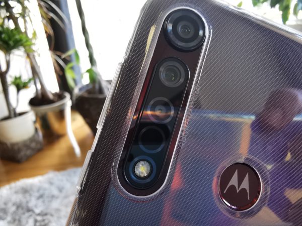 Moto_g8_02