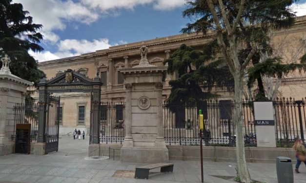 Esta es la mejor forma de visitar un museo: con el móvil en la mano