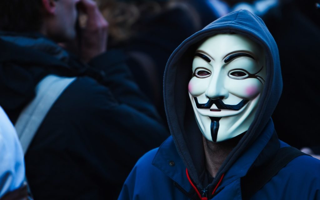 ¿Qué hay tras la misteriosa donación de 68 millones de euros en Bitcoin de Anonymous?