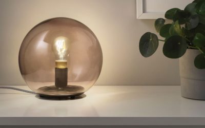 Así es la bombilla de IKEA de 10 euros que se controla con el móvil