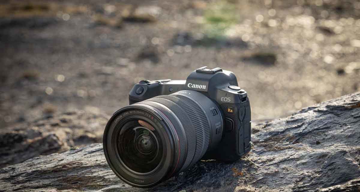 Canon lanza una cámara especial para fotografiar estrellas y el cielo por la noche